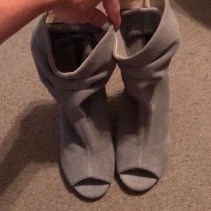 Chinese Laundry slouch open toe booties size 6